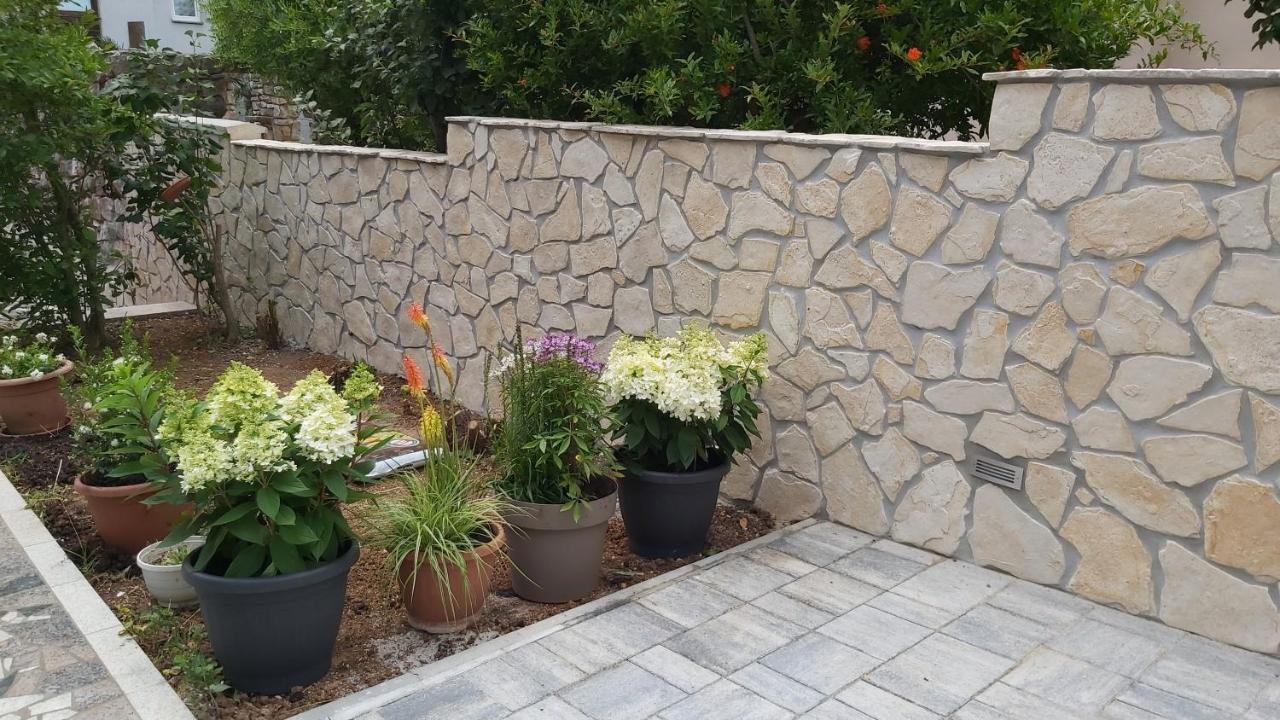 Apartments Ella Ровинь Экстерьер фото