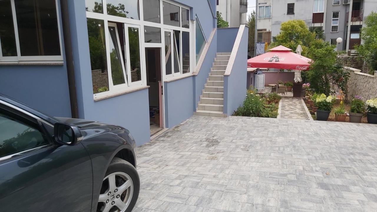 Apartments Ella Ровинь Экстерьер фото