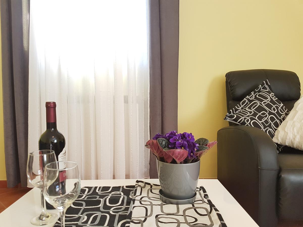 Apartments Ella Ровинь Экстерьер фото