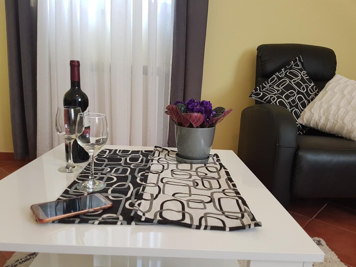 Apartments Ella Ровинь Экстерьер фото