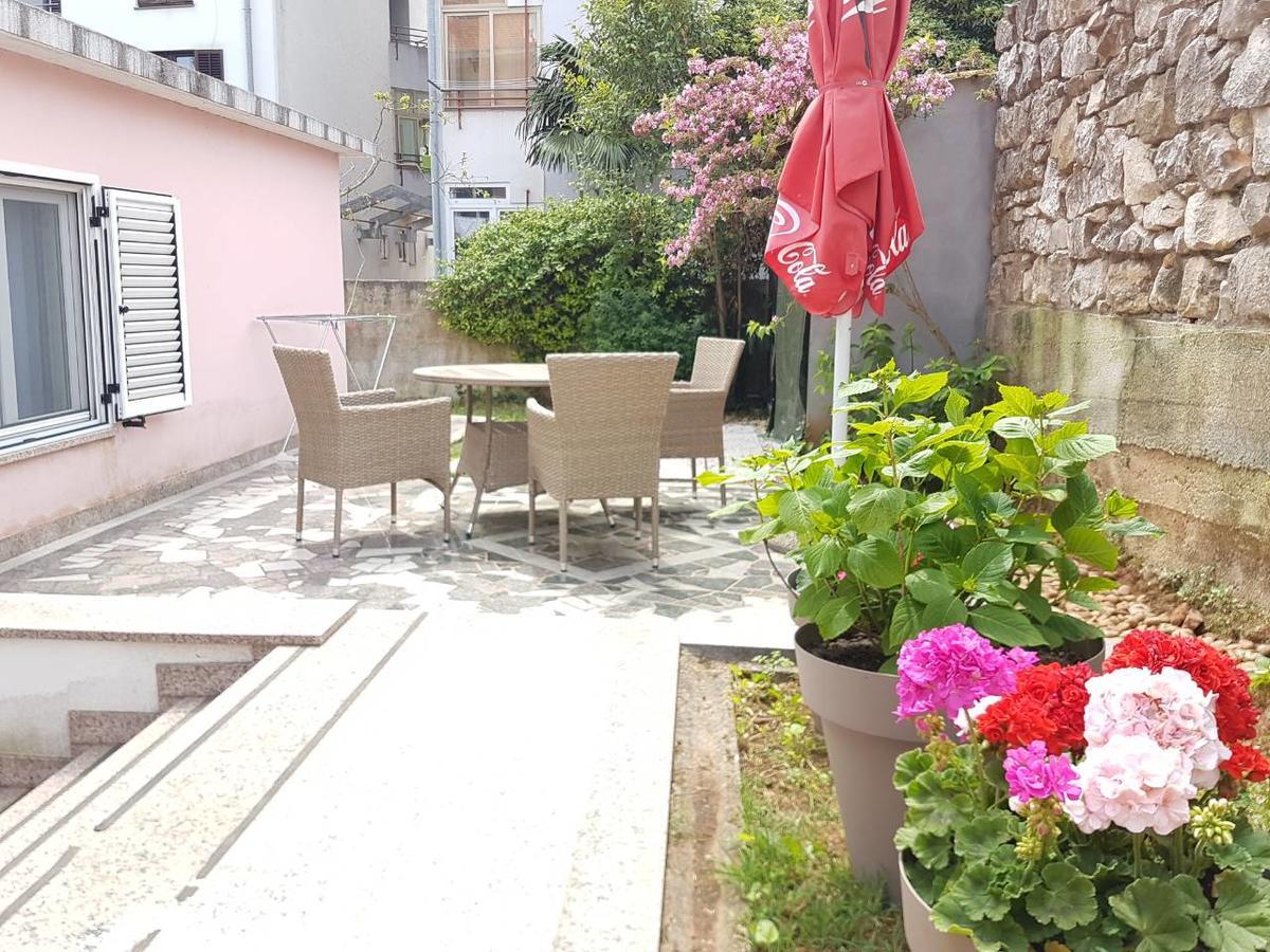 Apartments Ella Ровинь Экстерьер фото