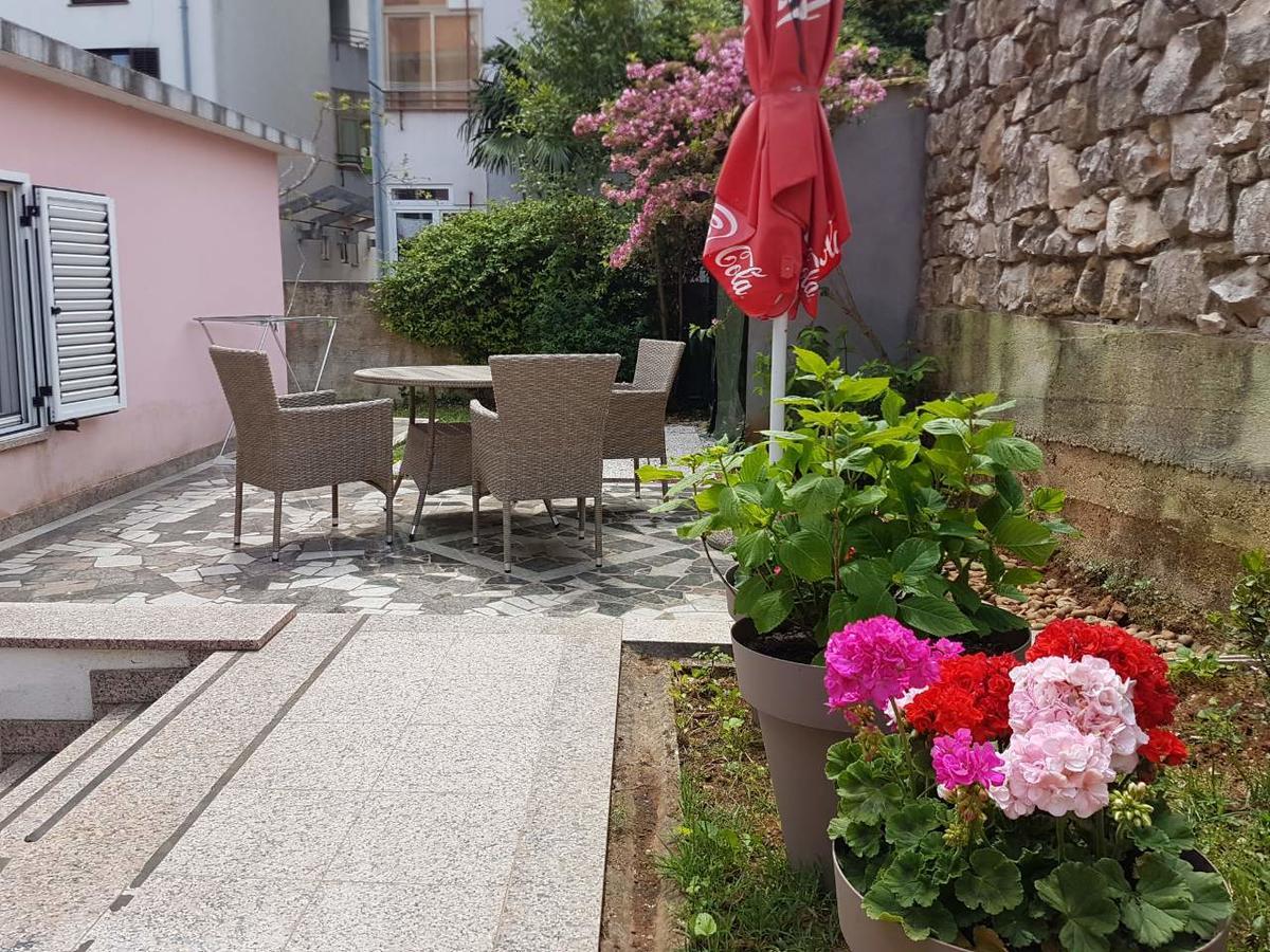 Apartments Ella Ровинь Экстерьер фото