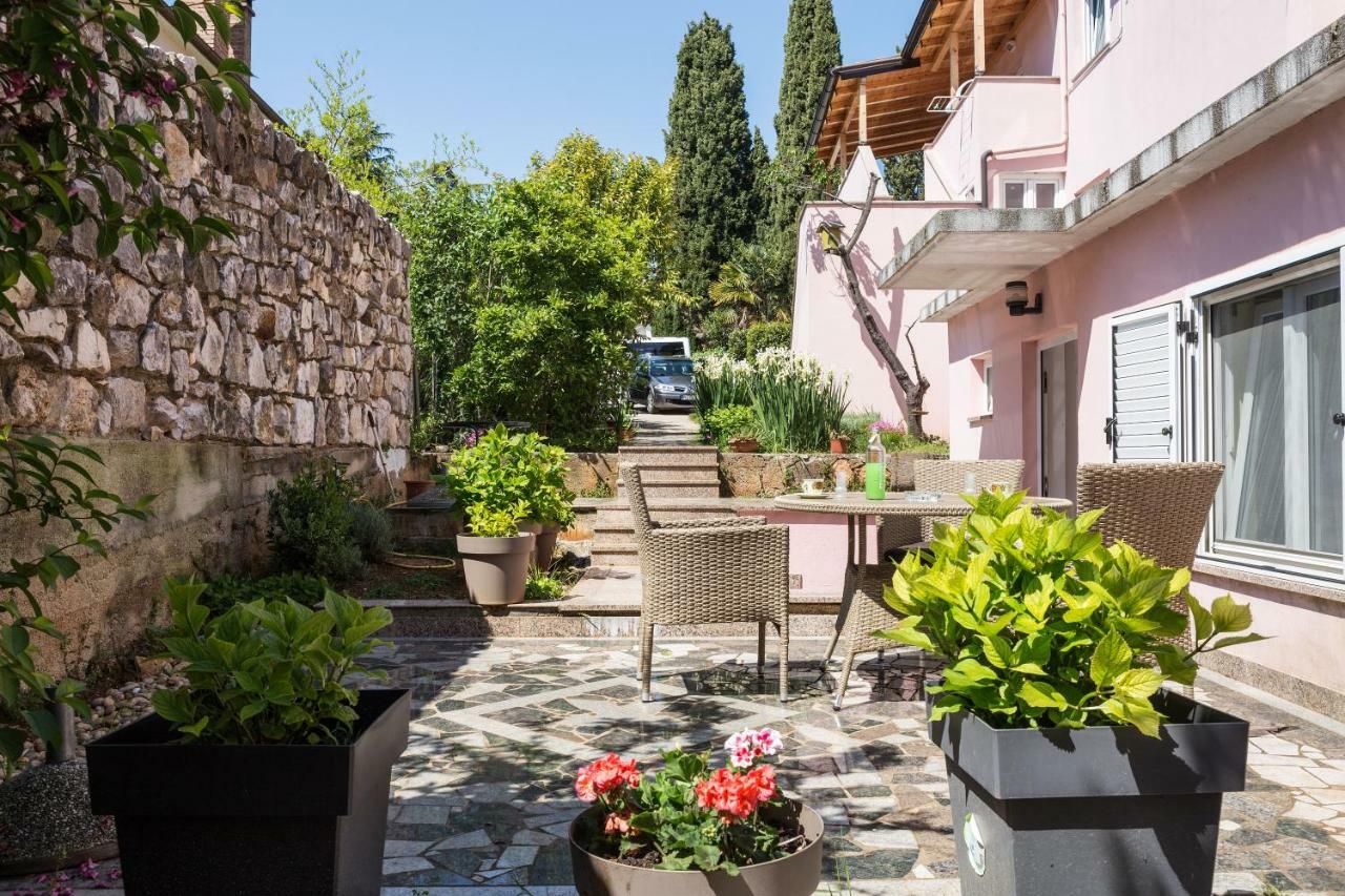Apartments Ella Ровинь Экстерьер фото