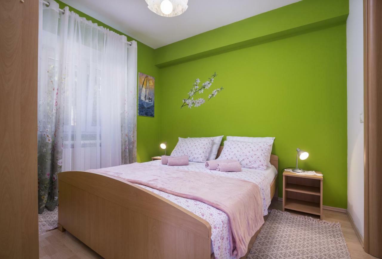 Apartments Ella Ровинь Экстерьер фото